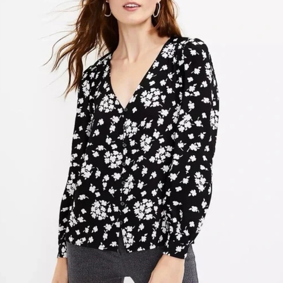 LOFT Tops - LOFT Floral V-Neck Button Blouse | Women’s XL | Black White Long Sleeve Top